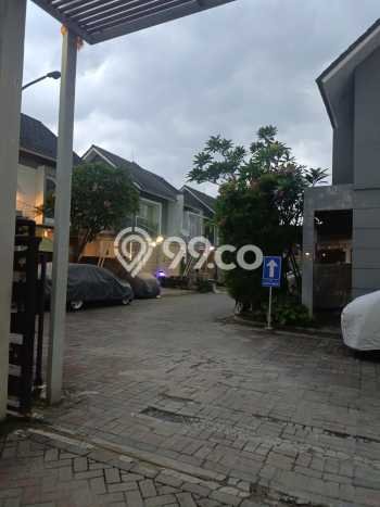Rumah Strategis Minimalis Lb 160m2 di Pondok Aren, Tangerang Selatan Rumah Strategis Minimalis Lb 160m2 di Pondok Aren, Tangerang Selatan