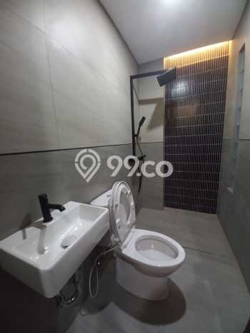 For Sale Rumah 3 Kamar Lokasi Strategis Nyaman dan Strategis di Ciputat For Sale Rumah 3 Kamar Lokasi Strategis Nyaman dan Strategis di Ciputat