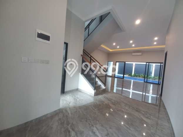 Rumah Luxury Modern Siap Huni di Bintaro Tangerang Selatan Rumah Luxury Modern Siap Huni di Bintaro Tangerang Selatan