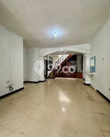Rumah Modern 4 KT di Sektor 1 - Bintaro Jakarta Selatan Unfurnished Rumah Modern 4 KT di Sektor 1 - Bintaro Jakarta Selatan Unfurnished