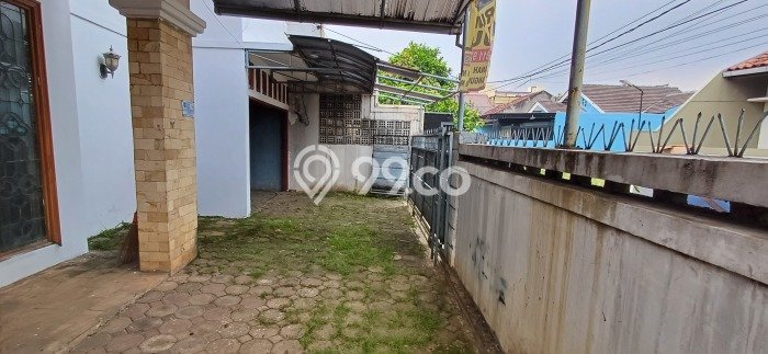 HOT LISTING! Rumah Untuk Investasi di Ciputat, LT 280m² Bangunan 250m² HOT LISTING! Rumah Untuk Investasi di Ciputat, LT 280m² Bangunan 250m²