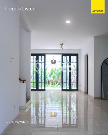PENAWARAN EKSKLUSIF! Rumah di Sektor 9-Bintaro, 4 KT, Lingkungan Elite, LT 177m² Bangunan 250m² PENAWARAN EKSKLUSIF! Rumah di Sektor 9-Bintaro, 4 KT, Lingkungan Elite, LT 177m² Bangunan 250m²