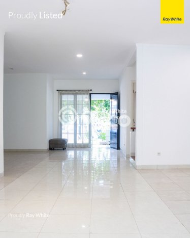 PENAWARAN EKSKLUSIF! Rumah di Sektor 9-Bintaro, 4 KT, Lingkungan Elite, LT 177m² Bangunan 250m² PENAWARAN EKSKLUSIF! Rumah di Sektor 9-Bintaro, 4 KT, Lingkungan Elite, LT 177m² Bangunan 250m²