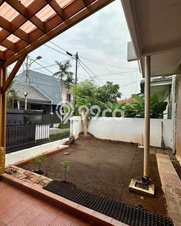 Rumah Modern 4 KT di Sektor 1 - Bintaro Jakarta Selatan Unfurnished Rumah Modern 4 KT di Sektor 1 - Bintaro Jakarta Selatan Unfurnished