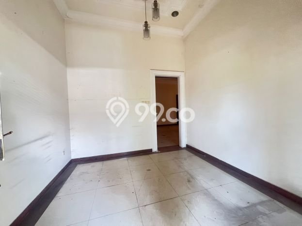 Jual Rumah Mewah Elegan Dengan View Cantik di Mulyosari, Surabaya Jual Rumah Mewah Elegan Dengan View Cantik di Mulyosari, Surabaya