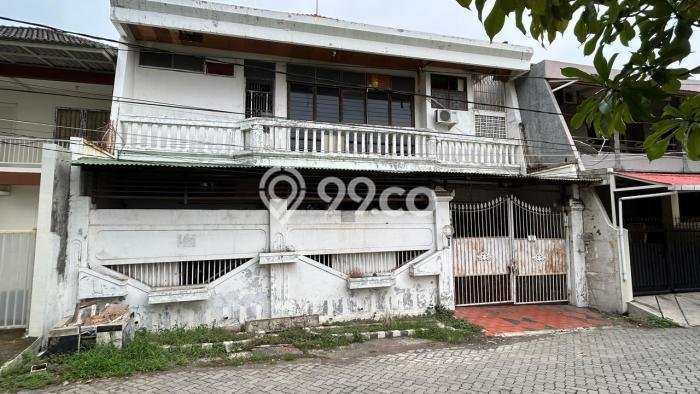 Best Deal Hunian Mewah Ideal dan Luas di Tenggilis Mejoyo, Surabaya Best Deal Hunian Mewah Ideal dan Luas di Tenggilis Mejoyo, Surabaya