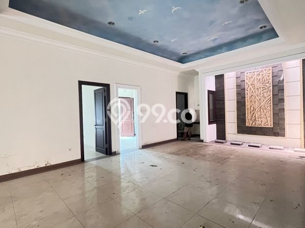 Jual Rumah Mewah Elegan Dengan View Cantik di Mulyosari, Surabaya Jual Rumah Mewah Elegan Dengan View Cantik di Mulyosari, Surabaya