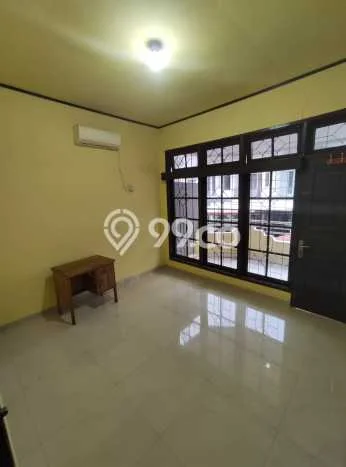Lokasi strategis! Rumah siap huni disewakan di Kelapa Gading LB 115m2 Lokasi strategis! Rumah siap huni disewakan di Kelapa Gading LB 115m2