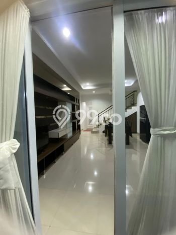 Rumah sewa siap pakai 3 Kamar Tidur di Kemanggisan, Jakarta Barat Rumah sewa siap pakai 3 Kamar Tidur di Kemanggisan, Jakarta Barat