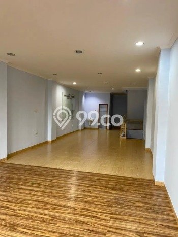 Ruko Dijual di Prime Area Jakarta Barat Luas 204m2 Ruko Dijual di Prime Area Jakarta Barat Luas 204m2