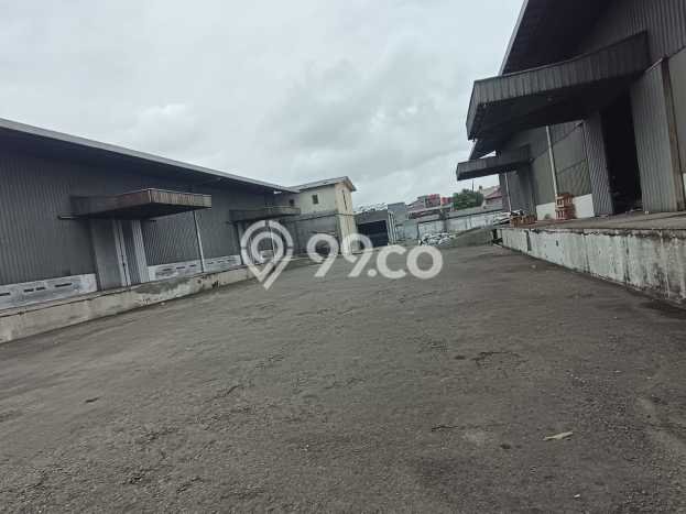 Gudang Disewa di Jakarta Barat dengan LB 1770m2 Area Komersial Ramai Gudang Disewa di Jakarta Barat dengan LB 1770m2 Area Komersial Ramai