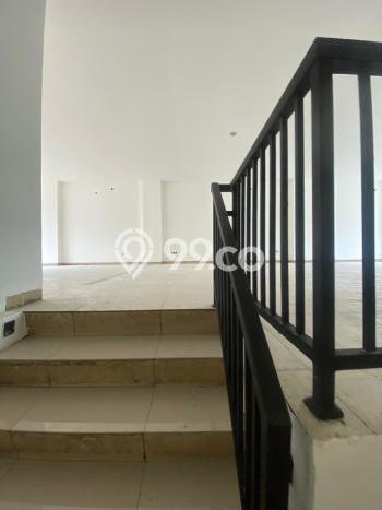 Ruko Area Komersial Kawasan Green Lake City, Luas 400m², Jalan Raya Ruko Area Komersial Kawasan Green Lake City, Luas 400m², Jalan Raya