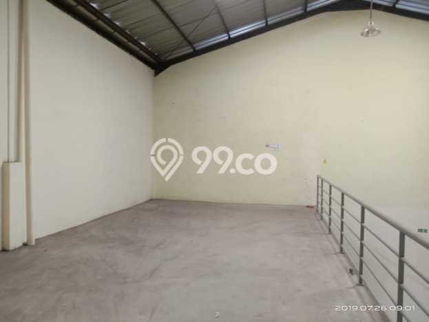 LOKASI PREMIUM! Gudang Area Komersial di Jelambar, Luas 350m², Siap Operasional LOKASI PREMIUM! Gudang Area Komersial di Jelambar, Luas 350m², Siap Operasional