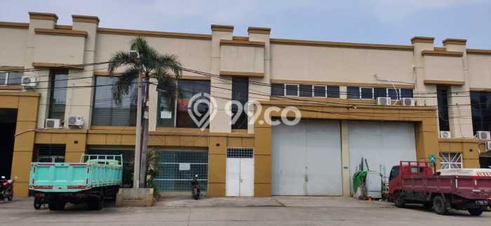 LOKASI PREMIUM! Gudang Area Komersial di Jelambar, Luas 350m², Siap Operasional LOKASI PREMIUM! Gudang Area Komersial di Jelambar, Luas 350m², Siap Operasional