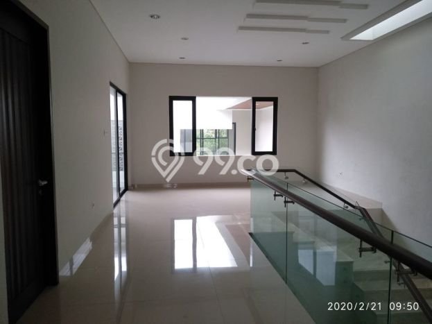 Rumah Terawat di , Bandung, LT 311m2m², LB 465m2m² Rumah Terawat di , Bandung, LT 311m2m², LB 465m2m²