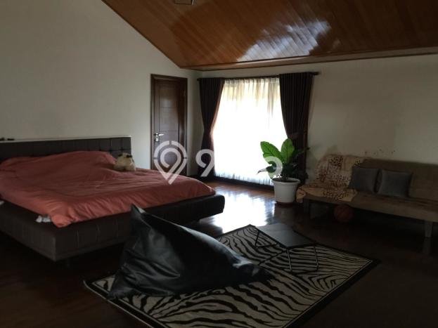 Rumah area , Bandung, Luas 290m2m² LB 600m2m² Rumah area , Bandung, Luas 290m2m² LB 600m2m²