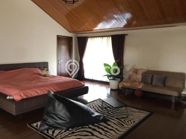 Rumah area , Bandung, Luas 290m2m² LB 600m2m² Rumah area , Bandung, Luas 290m2m² LB 600m2m²