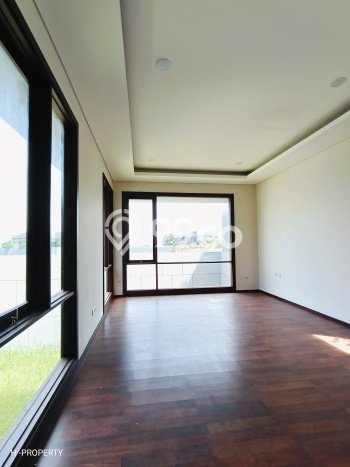 HARGA SPECIAL! Rumah Asri lokasi , LT 700m2m² Bangunan 700m2m² HARGA SPECIAL! Rumah Asri lokasi , LT 700m2m² Bangunan 700m2m²