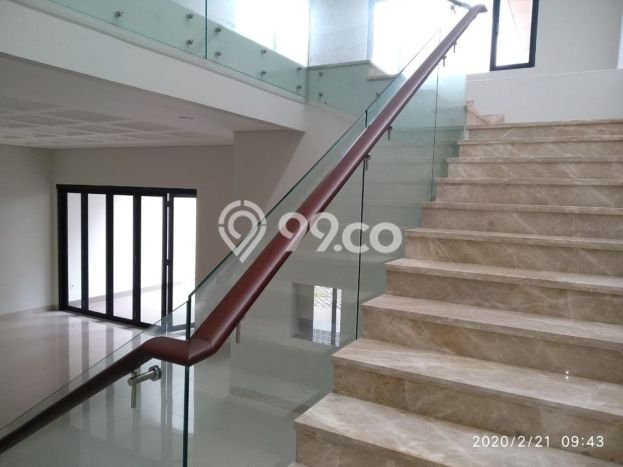 Rumah Terawat di , Bandung, LT 311m2m², LB 465m2m² Rumah Terawat di , Bandung, LT 311m2m², LB 465m2m²