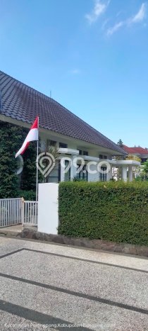 Rumah di , Bandung, LT 720m2m² LB 300m2m² Rumah di , Bandung, LT 720m2m² LB 300m2m²