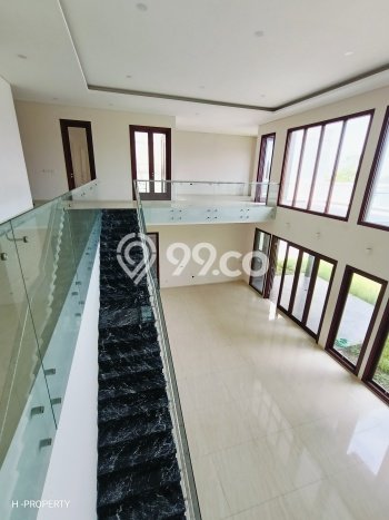 HARGA SPECIAL! Rumah Asri lokasi , LT 700m2m² Bangunan 700m2m² HARGA SPECIAL! Rumah Asri lokasi , LT 700m2m² Bangunan 700m2m²