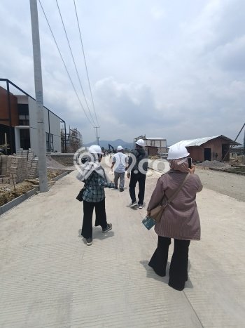 INVESTASI POTENSIAL! Gudang di Kopo, Luas 96m2m², Tingkat ROI Tinggi INVESTASI POTENSIAL! Gudang di Kopo, Luas 96m2m², Tingkat ROI Tinggi