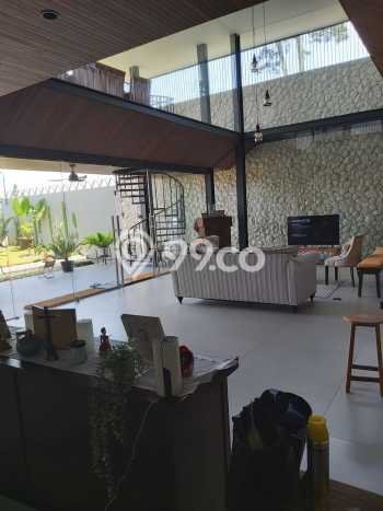 Hunian Elit LB 729m2 Siap Pakai Desain Elegan di Kota Baru Parahyangan, Bandung Hunian Elit LB 729m2 Siap Pakai Desain Elegan di Kota Baru Parahyangan, Bandung