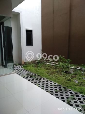Rumah Terawat di , Bandung, LT 311m2m², LB 465m2m² Rumah Terawat di , Bandung, LT 311m2m², LB 465m2m²