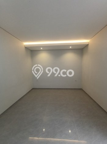 LOKASI PREMIUM! Rumah Strategis di , LT 153m2m² LB 298m2m² LOKASI PREMIUM! Rumah Strategis di , LT 153m2m² LB 298m2m²