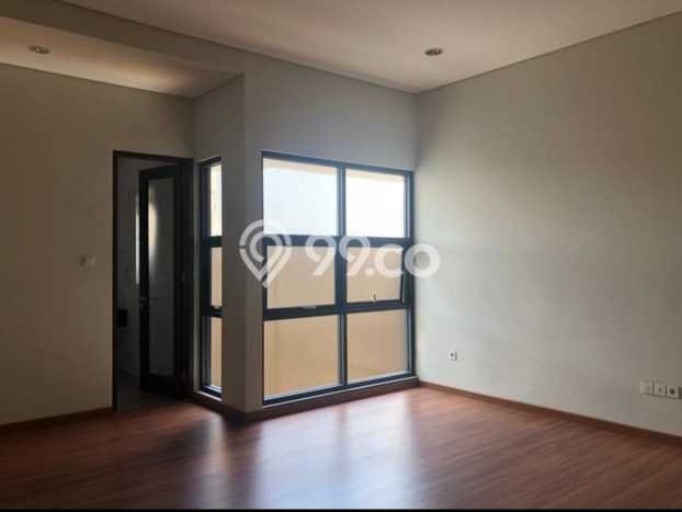 Rumah Terawat di , Bandung, LT 311m2m², LB 465m2m² Rumah Terawat di , Bandung, LT 311m2m², LB 465m2m²