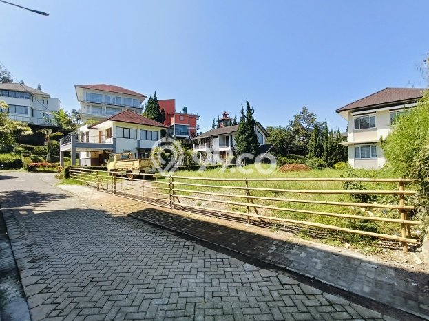 Rumah Luas Asri 2 KT Siap Pakai di Lembang Bandung Rumah Luas Asri 2 KT Siap Pakai di Lembang Bandung