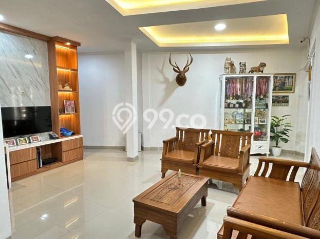 Rumah Elit Modern Tanpa Renovasi di Harjamukti Depok Rumah Elit Modern Tanpa Renovasi di Harjamukti Depok