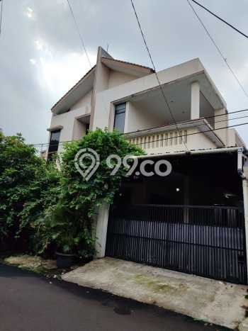 Jual Rumah Mewah Elegan Dengan View Eksklusif di Margonda, Depok Jual Rumah Mewah Elegan Dengan View Eksklusif di Margonda, Depok