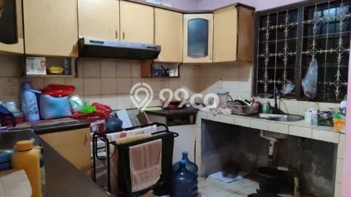 Hunian Elit LB 200m2 Siap Pakai Desain Elegan di Pondok Labu, Jakarta Selatan Hunian Elit LB 200m2 Siap Pakai Desain Elegan di Pondok Labu, Jakarta Selatan