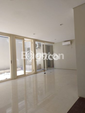 For Sale! Luxury House LT 200m2 Desain Modern di Citraland For Sale! Luxury House LT 200m2 Desain Modern di Citraland