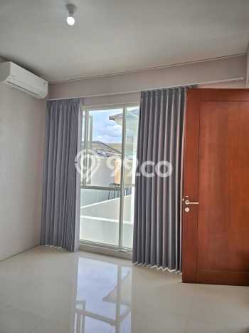 BEST CHOICE! Rumah di Wiyung, Luas 133m2m² LB 165m2m² BEST CHOICE! Rumah di Wiyung, Luas 133m2m² LB 165m2m²