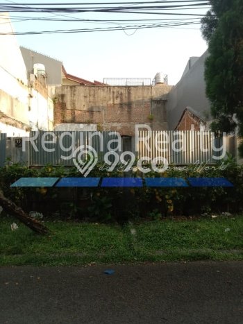 Tanah Dijual Lokasi Strategis di Jakarta Selatan dengan Luas 240m2 Tanah Dijual Lokasi Strategis di Jakarta Selatan dengan Luas 240m2