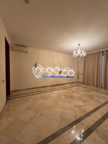 Rumah area , Akses ke Stasiun, 4 KT, LT 640m2m² LB 400m2m² Rumah area , Akses ke Stasiun, 4 KT, LT 640m2m² LB 400m2m²