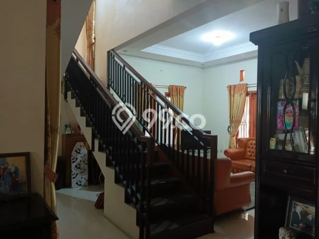 Rumah Elit LB 300m2 Siap Huni Desain Elegan di Kalisari, Jakarta Timur Rumah Elit LB 300m2 Siap Huni Desain Elegan di Kalisari, Jakarta Timur