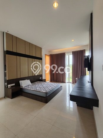 Rumah Mewah LB 275m2 Siap Pakai Desain Elegan di Tiban, Batam Rumah Mewah LB 275m2 Siap Pakai Desain Elegan di Tiban, Batam
