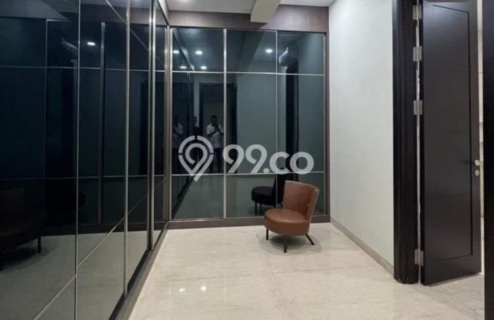 Rumah Mewah LB 450m2 Siap Huni Desain Elegan di Nagoya, Batam Rumah Mewah LB 450m2 Siap Huni Desain Elegan di Nagoya, Batam