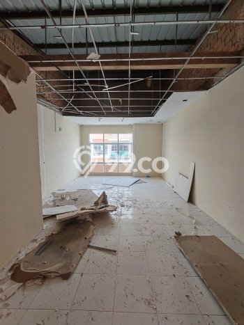 KEUNTUNGAN BERLIPAT! Ruko Kawasan Batam Kota, Luas 81m², Pusat Komersial KEUNTUNGAN BERLIPAT! Ruko Kawasan Batam Kota, Luas 81m², Pusat Komersial
