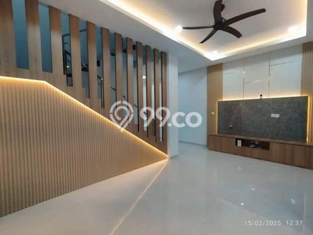 HUNIAN BERKELAS! Rumah Premium Batam Kota, Batam, LT 90m² LB 250m² HUNIAN BERKELAS! Rumah Premium Batam Kota, Batam, LT 90m² LB 250m²
