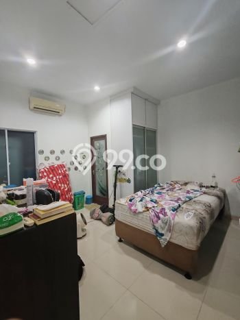 Rumah Strategis Modern Lb 180m2 di Batam Kota, Batam Rumah Strategis Modern Lb 180m2 di Batam Kota, Batam