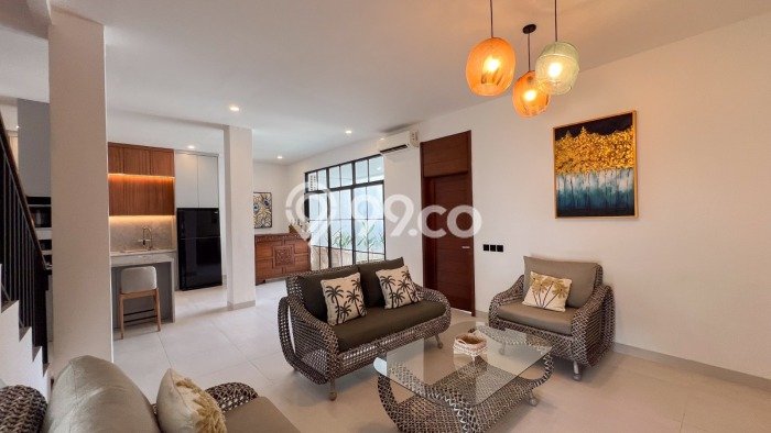 Vila Kawasan , Area 186m2m², Dekat dengan transportasi umum Vila Kawasan , Area 186m2m², Dekat dengan transportasi umum