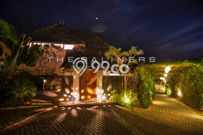 Rumah Luxury Modern Tanpa Renovasi di Pererenan Badung Rumah Luxury Modern Tanpa Renovasi di Pererenan Badung