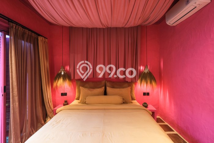 PRIME LOCATION! Hotel Kawasan , Luas 320m2m², Kawasan Komersial, Posisi Strategis PRIME LOCATION! Hotel Kawasan , Luas 320m2m², Kawasan Komersial, Posisi Strategis
