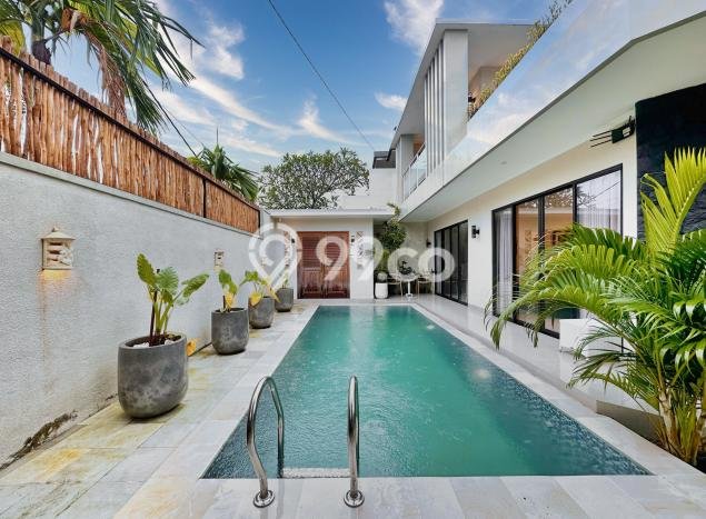 Ready to Use! Luxury House LT 200m2 Desain Modern di Kerobokan Ready to Use! Luxury House LT 200m2 Desain Modern di Kerobokan
