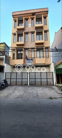 Ruko Dijual di Prime Area Jakarta Barat Luas 150m2 Ruko Dijual di Prime Area Jakarta Barat Luas 150m2