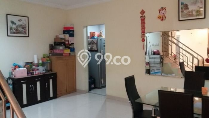 Rumah Modern 5 KT di Taman Palem Jakarta Barat Semi Furnished Rumah Modern 5 KT di Taman Palem Jakarta Barat Semi Furnished